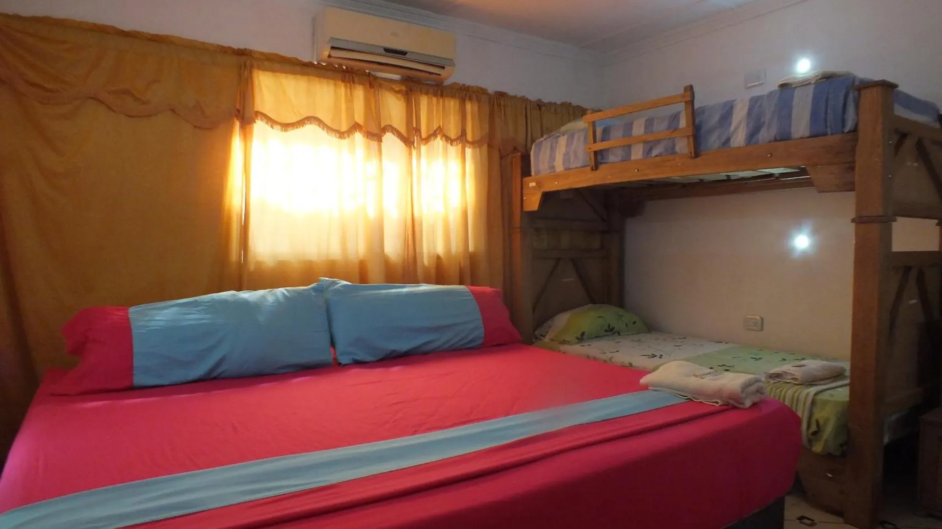 Guest house Hotel Malecon Del Rio Barranquilla  Colombia